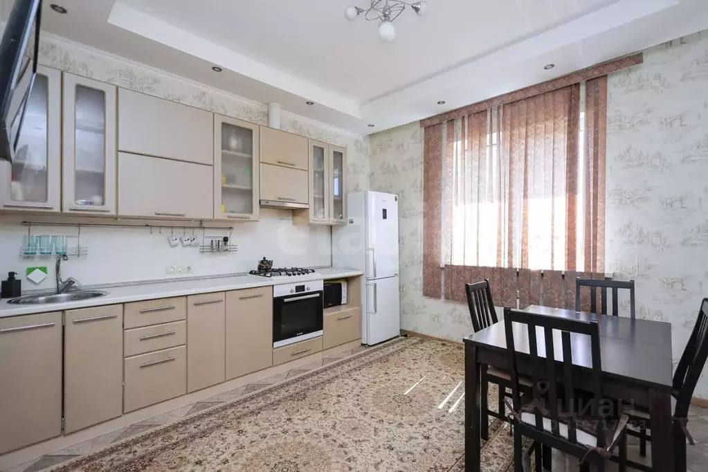 Дом в Оренбургская область, Оренбург ул. Фрунзе, 81 (200 м) - Фото 0