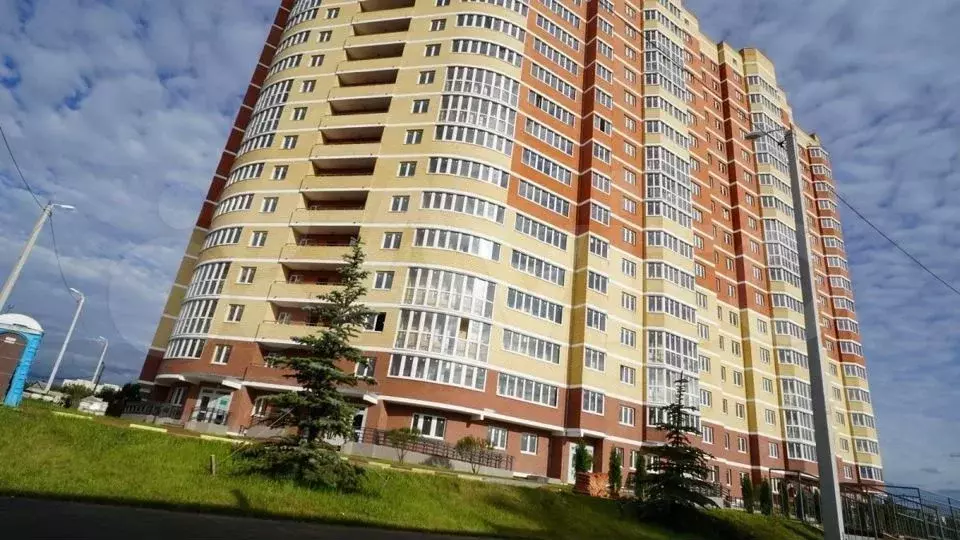 1-к. квартира, 42 м, 7/15 эт. - Фото 0