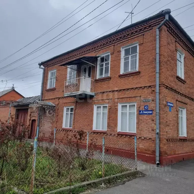 Дом в Северная Осетия, Владикавказ ул. Земнухова, 44 (180 м) - Фото 1