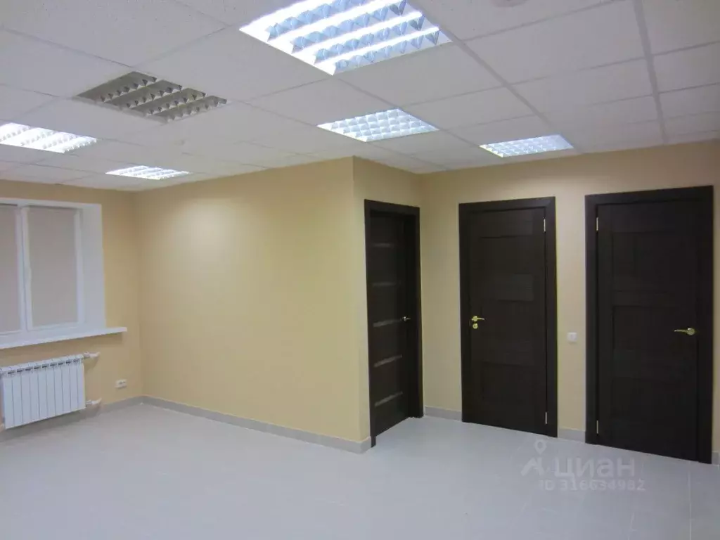 Торговая площадь в Орловская область, Орел Новосильская ул., 11 (27 м) - Фото 1