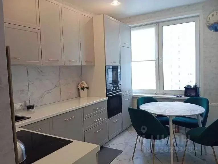 3-к кв. Пермский край, Пермь ул. Карла Модераха, 8 (71.3 м) - Фото 0