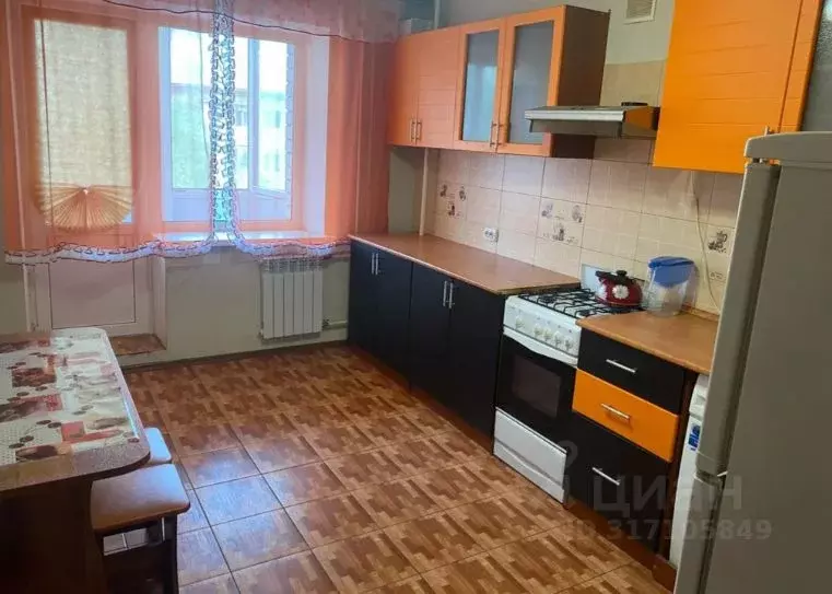 2-к кв. Саратовская область, Саратов Омская ул., 19А (60.0 м) - Фото 1
