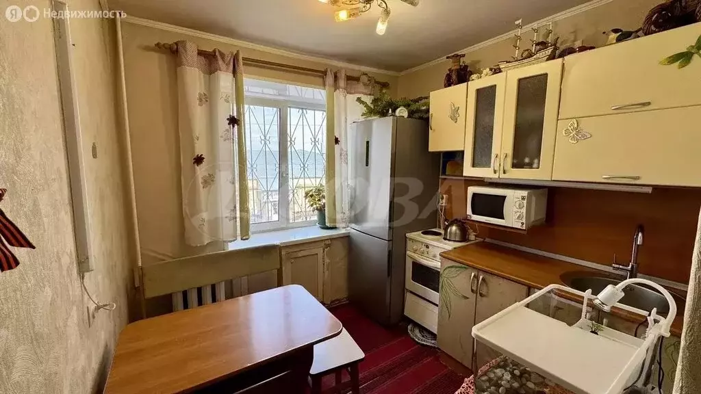 1-комнатная квартира: Тюмень, улица Гастелло, 67 (30 м) - Фото 0