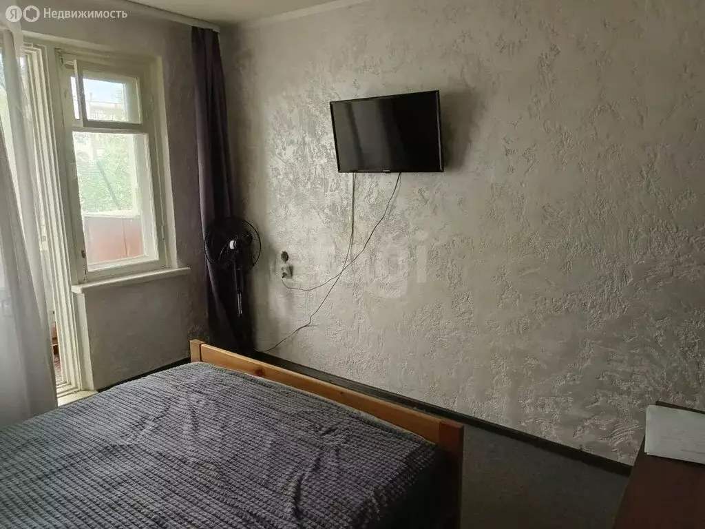 3-комнатная квартира: Чебаркуль, улица Крылова, 18 (55.5 м) - Фото 1