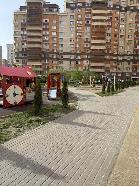 Продается 3-комнатная квартира - Фото 1