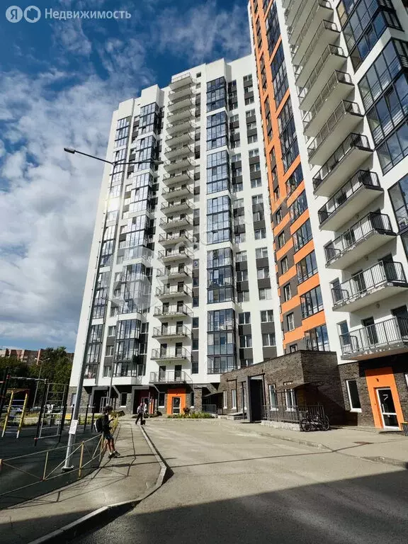 3-комнатная квартира: Пермь, улица Карбышева, 49А (66.3 м) - Фото 0