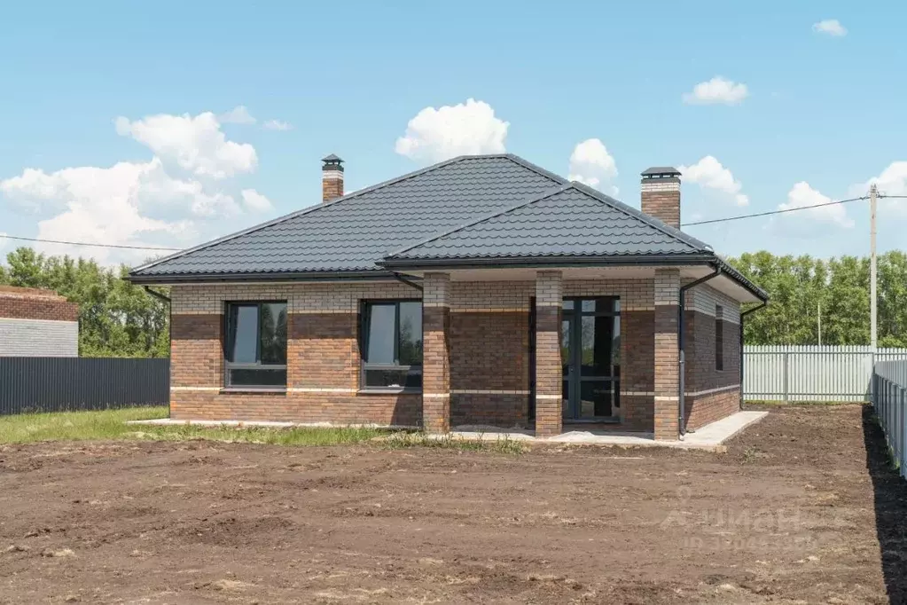 Коттедж в Омская область, Омский район, с. Усть-Заостровка ул. ... - Фото 1