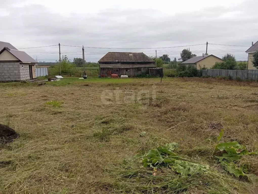 Участок в Башкортостан, Стерлитамакский район, д. Казадаевка ул. ... - Фото 1