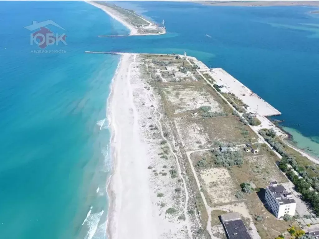 Участок в Крым, Евпатория городской округ, Новоозерное пгт пл. ... - Фото 1