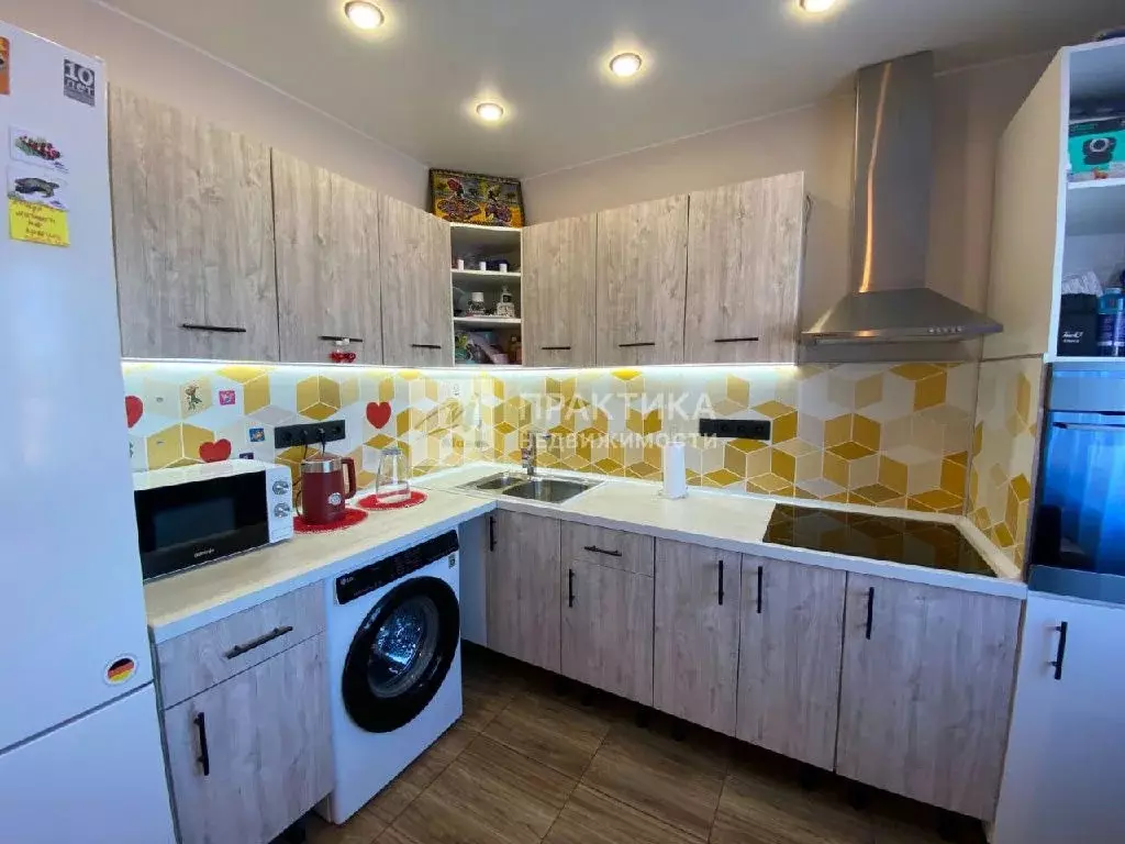 Продается 2-комнатная квартира - Фото 2