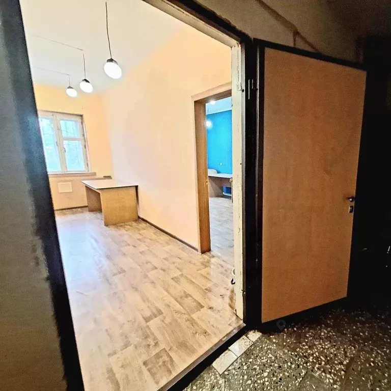 Офис в Свердловская область, Екатеринбург Сортировочный жилрайон, ... - Фото 1