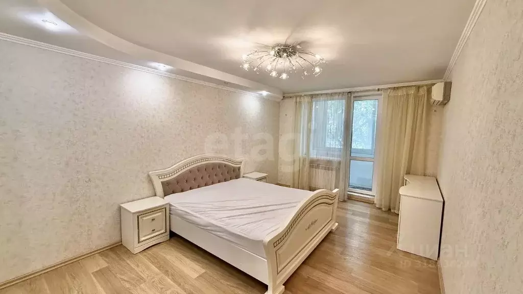 2-к кв. Крым, Феодосия ш. Симферопольское, 24Г (70.1 м) - Фото 0
