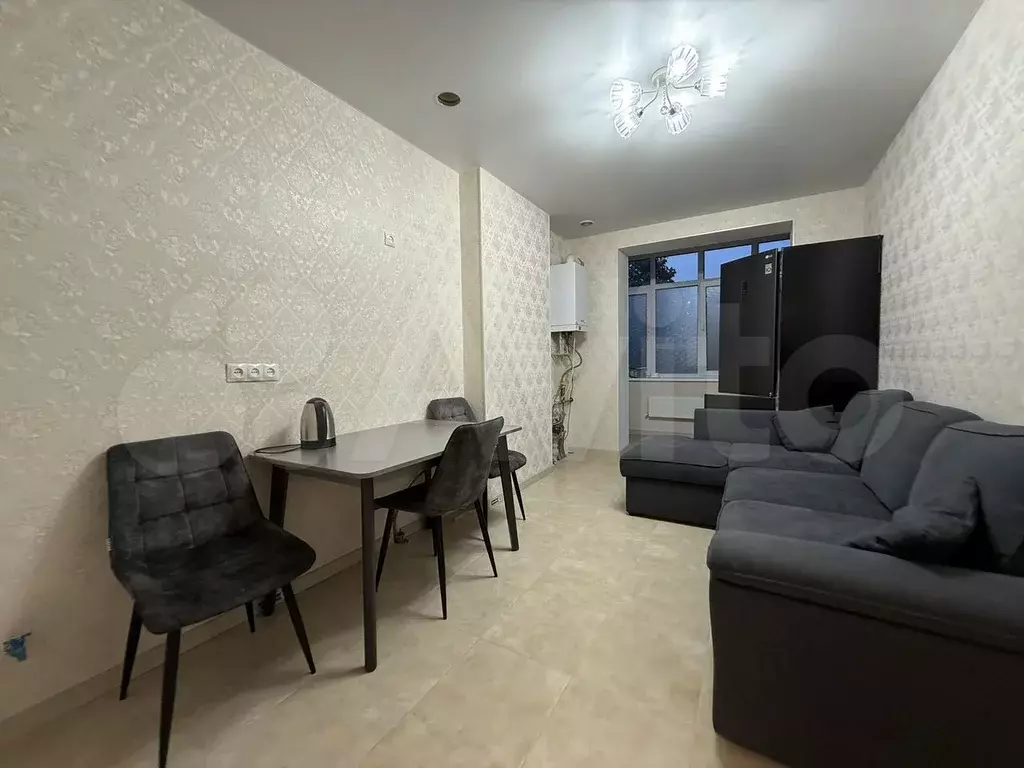 1-к. квартира, 40 м, 4/4 эт. - Фото 1
