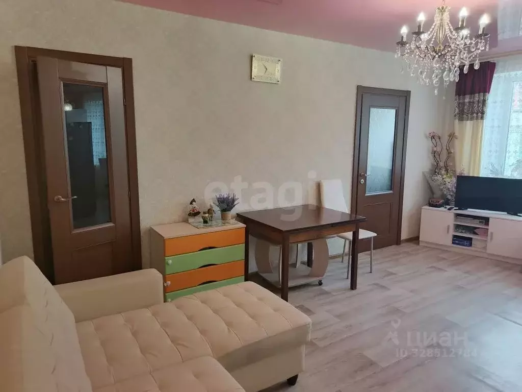 2-к кв. Челябинская область, Пласт Октябрьская ул., 63 (43.7 м) - Фото 0