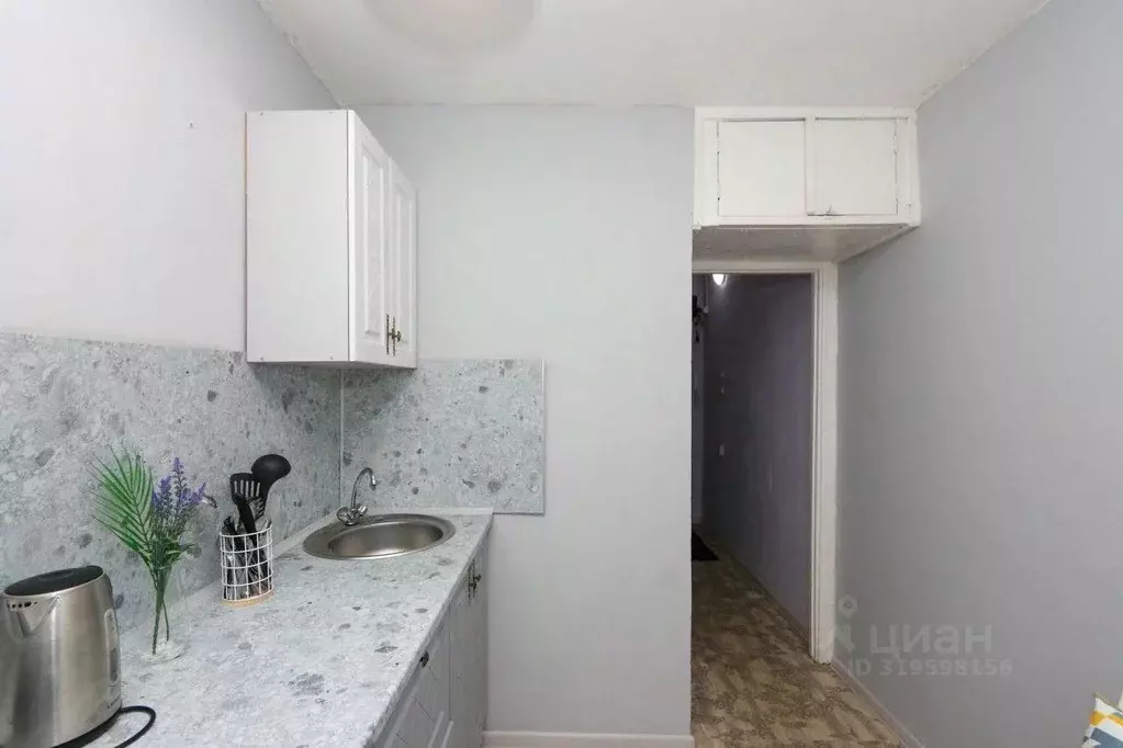 1-к кв. Иркутская область, Иркутск ул. Помяловского, 8 (30.0 м) - Фото 1