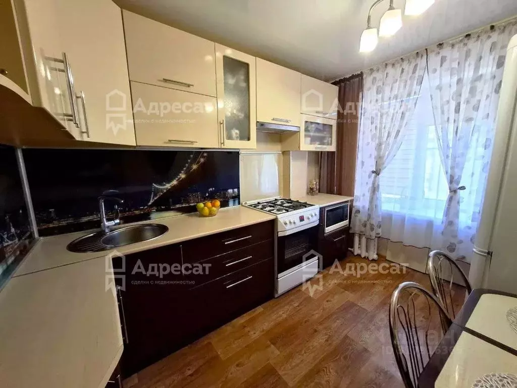2-к кв. Волгоградская область, Волжский ул. Мира, 33 (47.0 м) - Фото 0