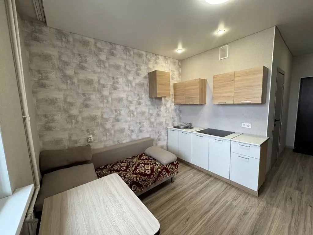 Студия Оренбургская область, Оренбург ул. Фронтовиков, 8/3 (19.9 м) - Фото 1