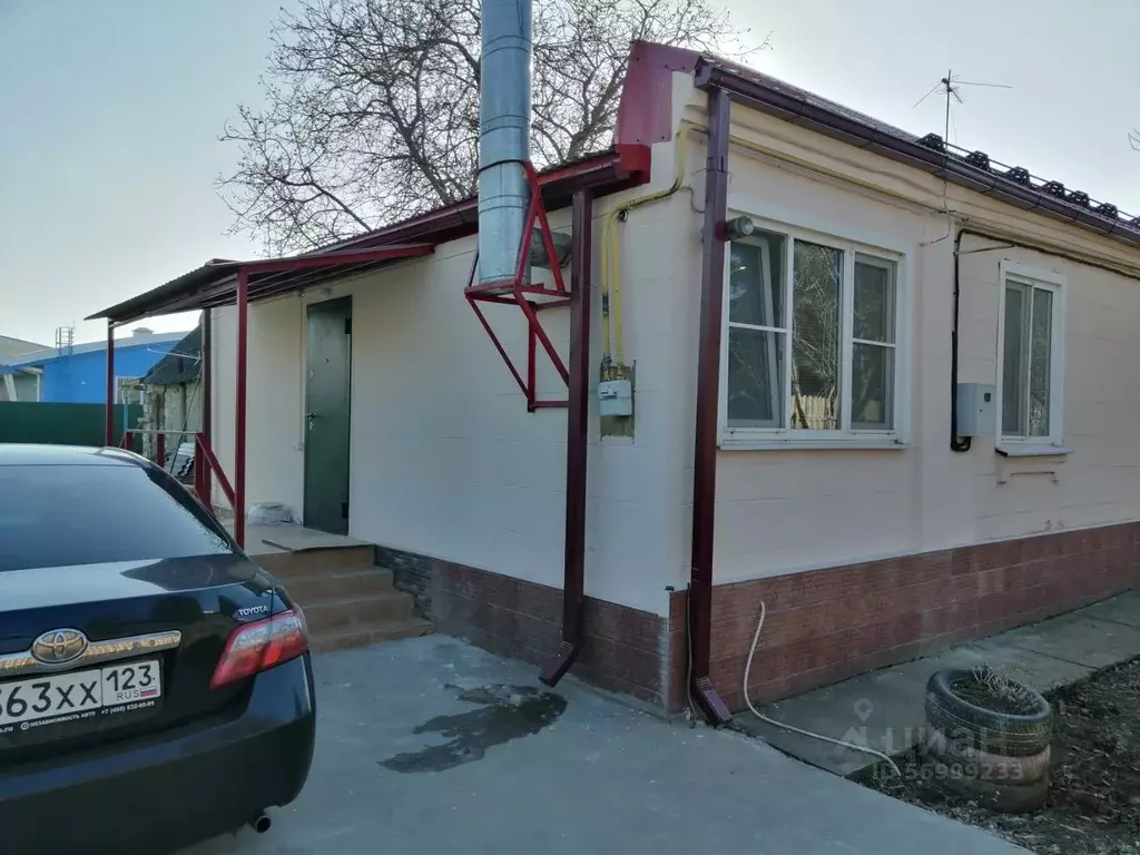 Дом в Краснодарский край, Динская ст-ца ул. Комарова (60 м) - Фото 1