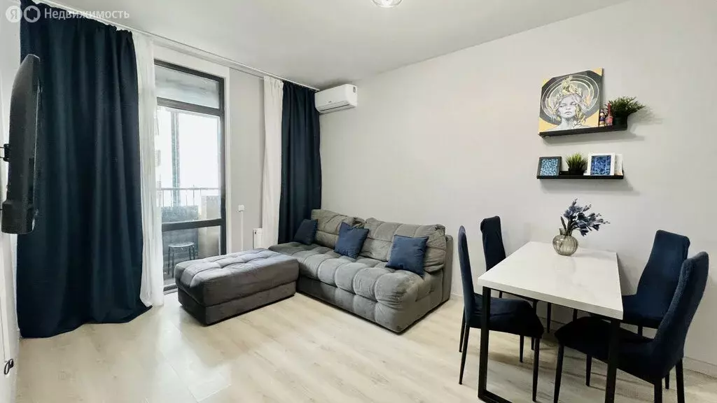 2-комнатная квартира: Екатеринбург, улица Данилы Зверева, 7В (56 м) - Фото 1