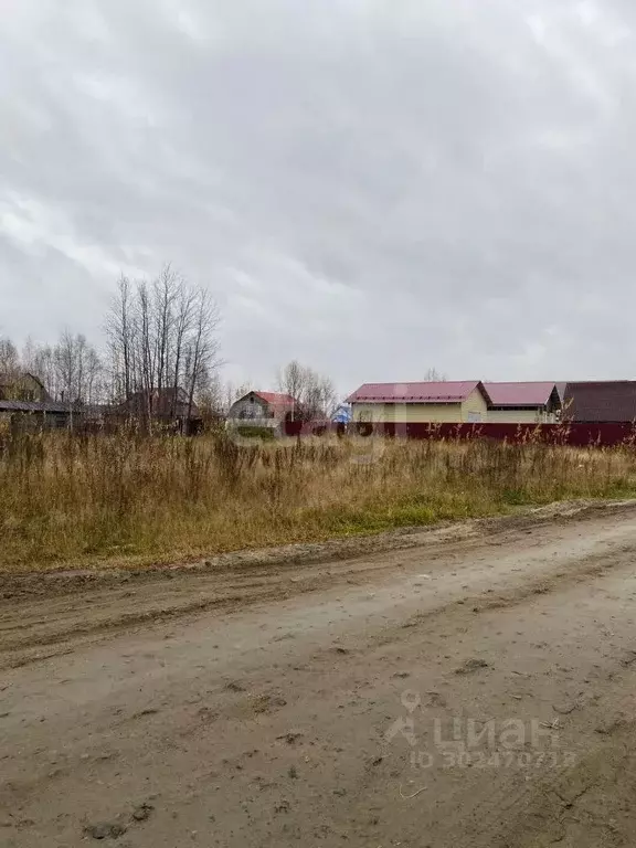 Участок в Ханты-Мансийский АО, Высокий пгт ул. Гаражная (14.4 сот.) - Фото 0