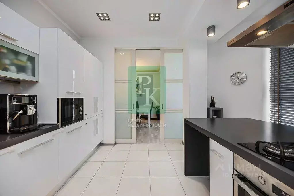 3-к кв. Севастополь ул. Партизанская, 18 (191.3 м) - Фото 2