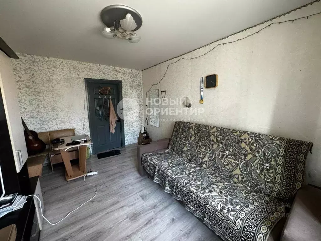 Комната Свердловская область, Екатеринбург ул. Декабристов, 9 (13.1 м) - Фото 0