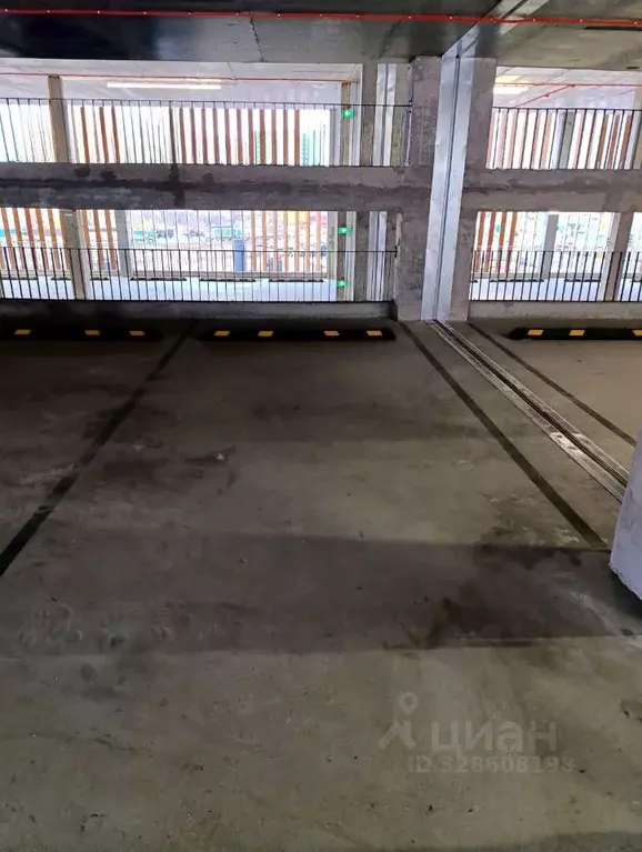 Гараж в Московская область, Ленинский городской округ, д. Сапроново ... - Фото 1