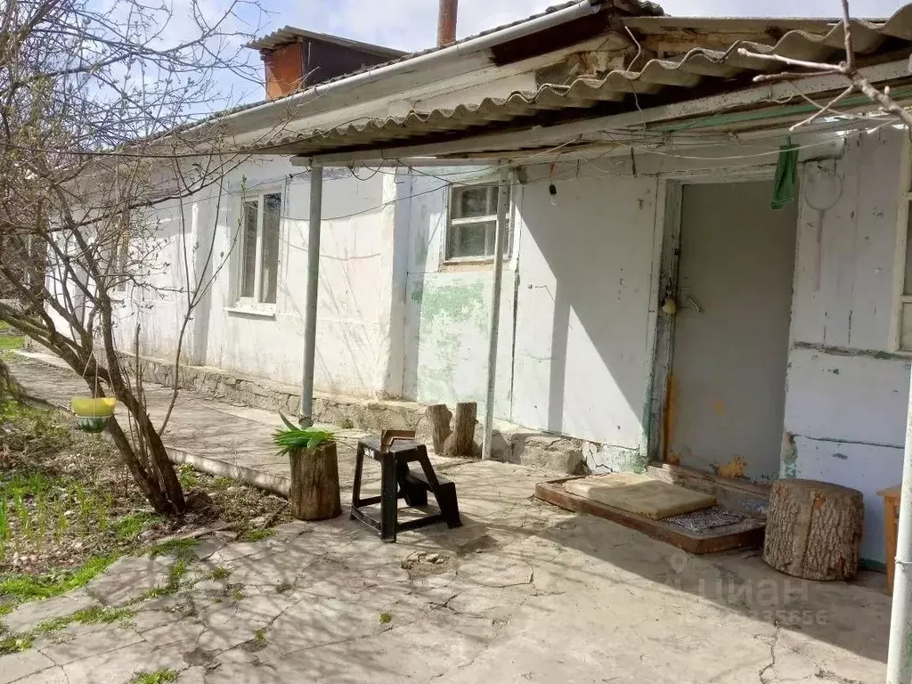 Дом в Волгоградская область, Урюпинский район, Россошинское с/пос, ... - Фото 2