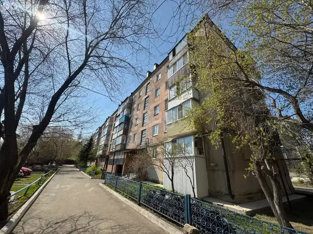 3-комнатная квартира: Шадринск, улица Степана Разина, 48 (51.8 м) - Фото 1