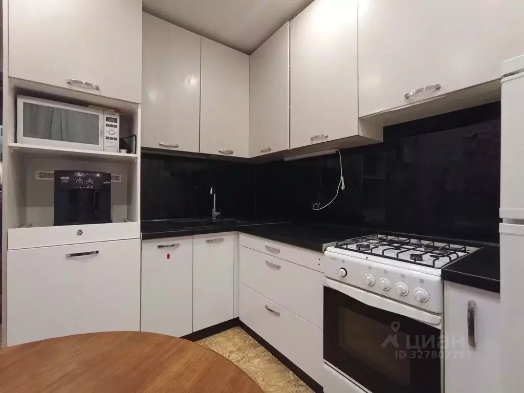 2-к кв. Псковская область, Псков Техническая ул., 14 (53.7 м) - Фото 1