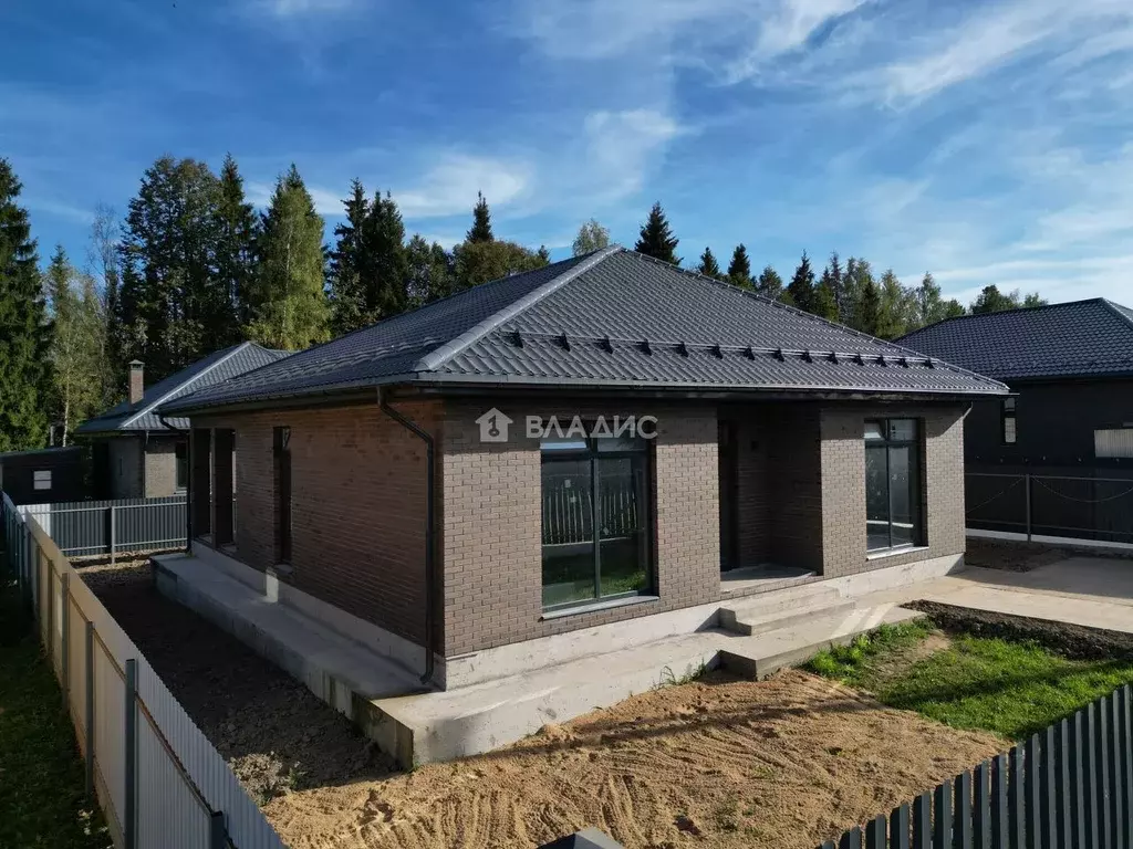 Дом в Калужская область, Жуковский район, Совхоз Победа с/пос, ... - Фото 1