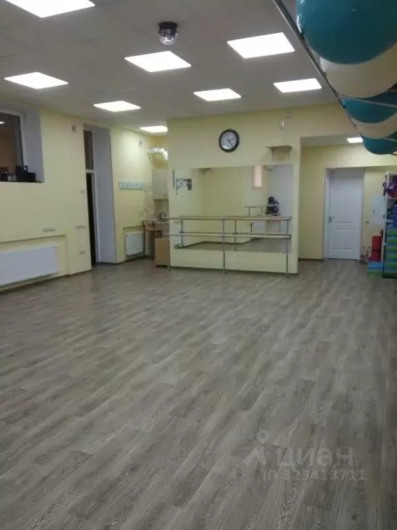 Помещение свободного назначения в Крым, Симферополь ул. Уютная, 9А (70 ... - Фото 1