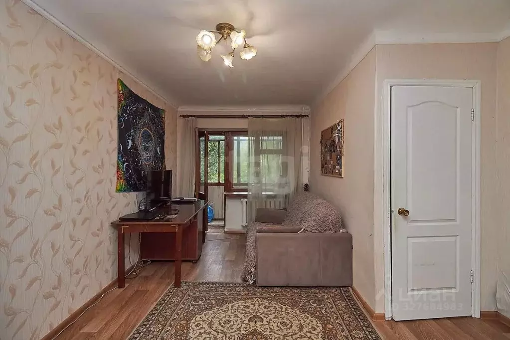 2-к кв. Тюменская область, Тюмень ул. Республики, 133 (43.6 м) - Фото 1