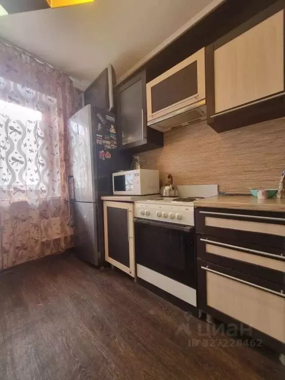 2-к кв. Красноярский край, Красноярск Северный мкр, ул. Урванцева, 33 ... - Фото 1