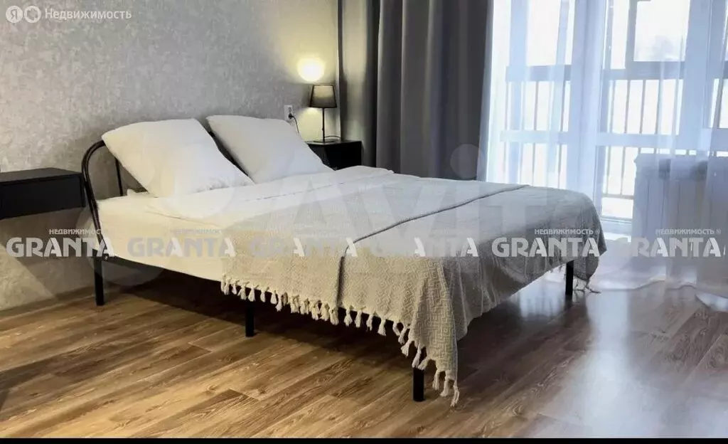 Квартира-студия: Красноярск, улица Дубровинского, 110А (36 м) - Фото 1