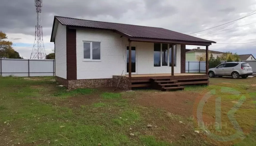 Дом в Крым, Сакский район, Суворовское с/пос, с. Великое пер. Зеленый ... - Фото 0