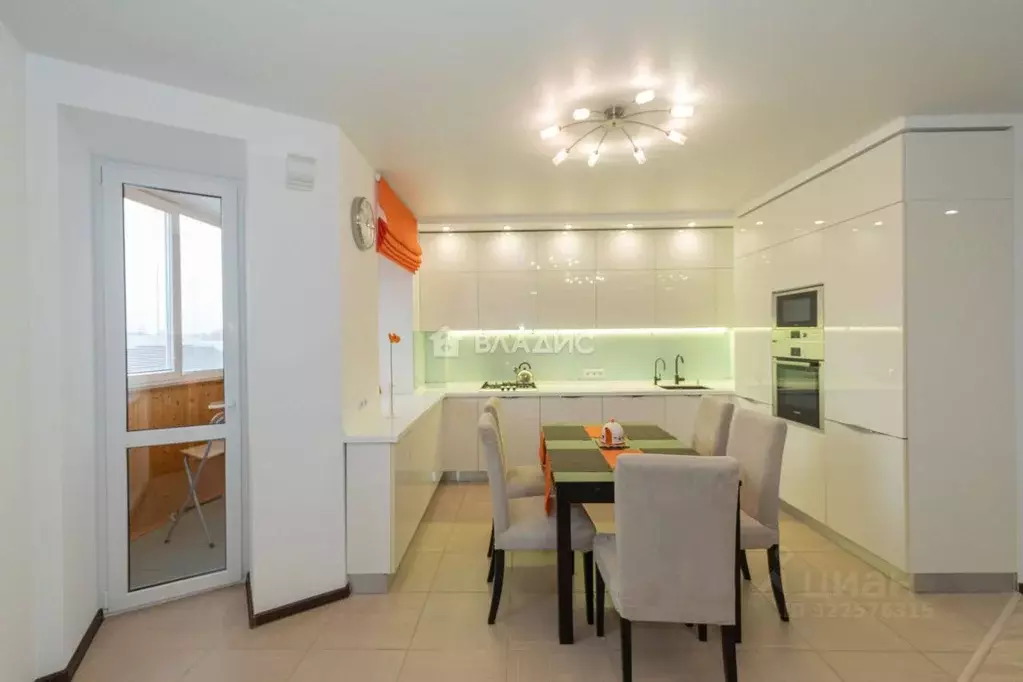 2-к кв. Владимирская область, Владимир ул. Большие Ременники, 13 (87.0 ... - Фото 1