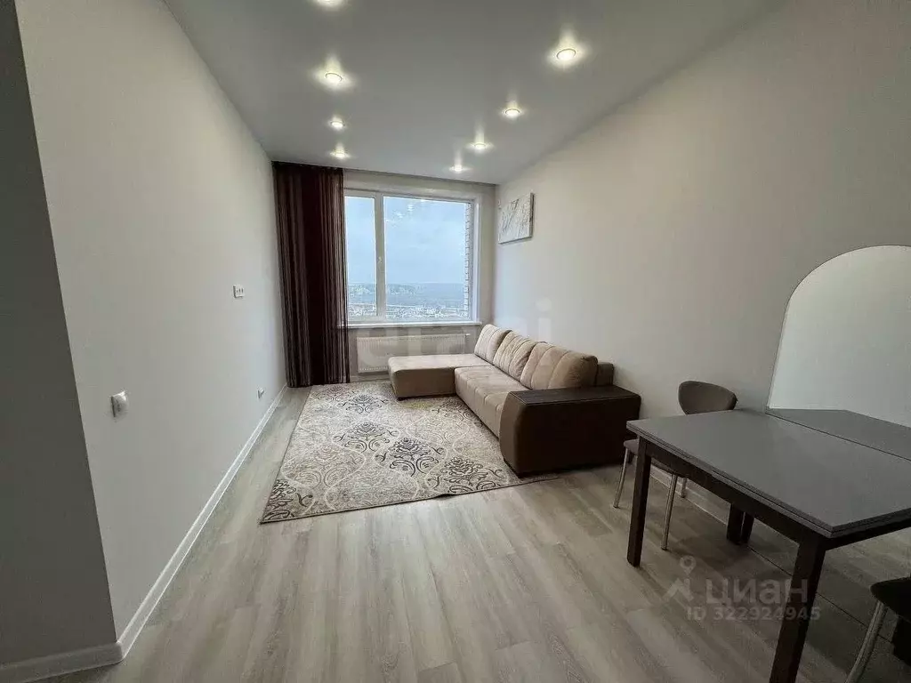 1-к кв. Тюменская область, Тюмень Интернациональная ул., 199к9 (40.0 ... - Фото 1