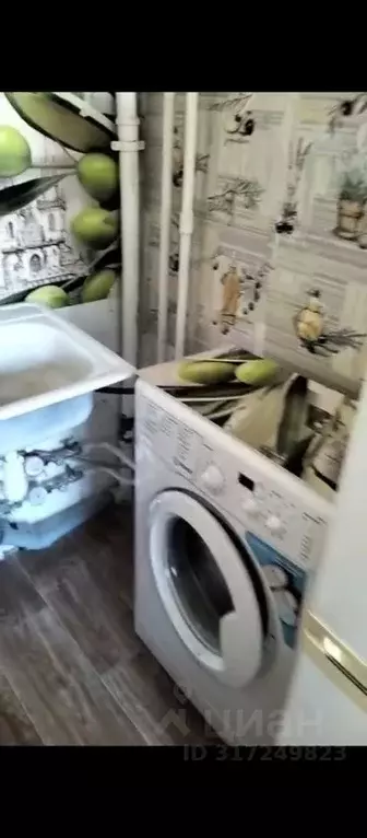 Студия Иркутская область, Шелехов 4-й кв-л, 25 (20.0 м) - Фото 0