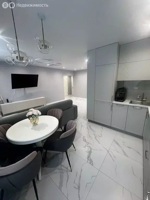 3-комнатная квартира: Березники, Юбилейная улица, 141 (64.2 м) - Фото 1