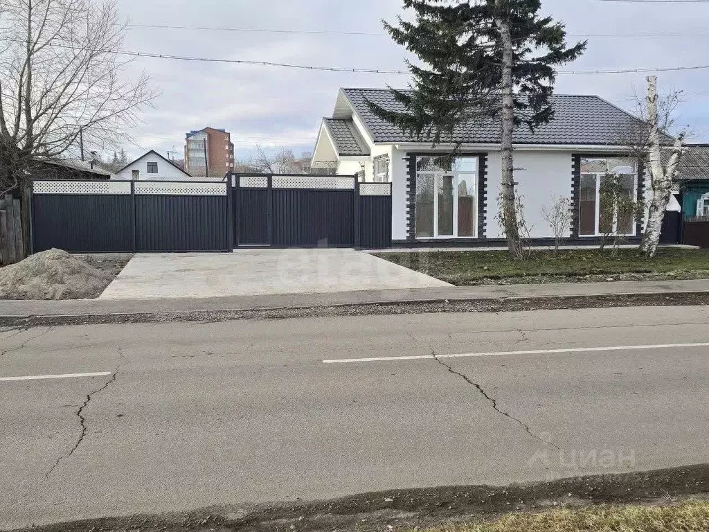 Дом в Красноярский край, Емельяново пгт ул. Декабристов, 37 (80 м) - Фото 1