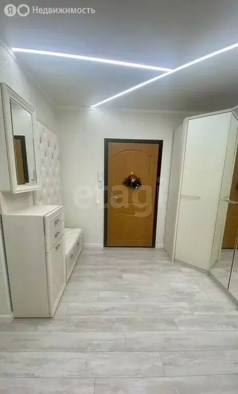 3-комнатная квартира: Белгород, улица Макаренко, 26 (100 м) - Фото 2