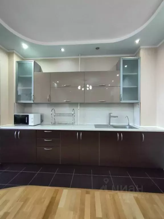 3-к кв. Астраханская область, Астрахань ул. Сен-Симона, 46 (106.5 м) - Фото 1