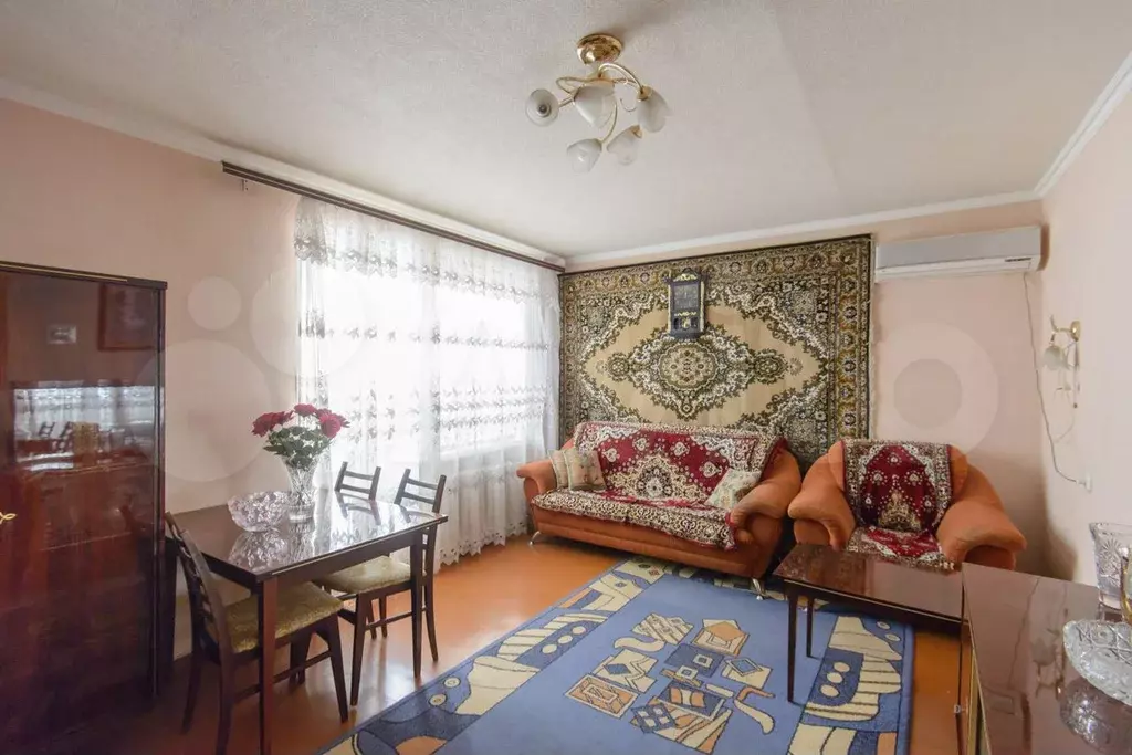 3-к. квартира, 60 м, 1/9 эт. - Фото 1