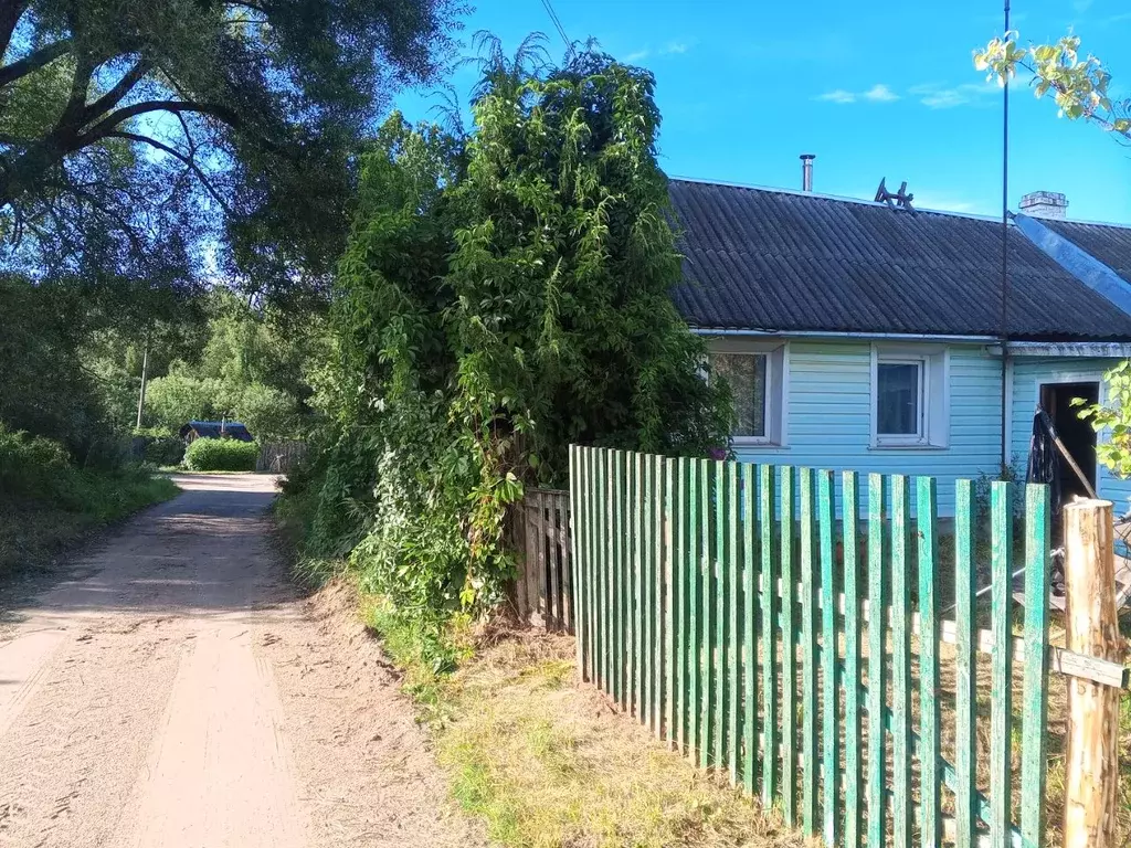 Дом в Псковская область, Островский район, Бережанская волость, д. ... - Фото 0