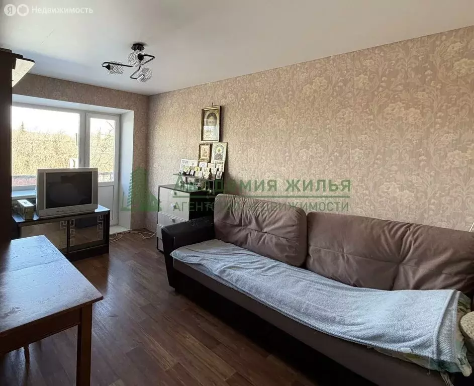 2-комнатная квартира: Саратов, улица Спартака, 8 (42 м) - Фото 1