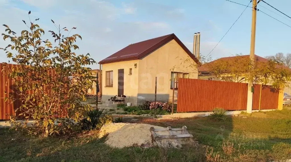 Дом в Краснодарский край, Темрюкский район, Краснострельское с/пос, ... - Фото 1