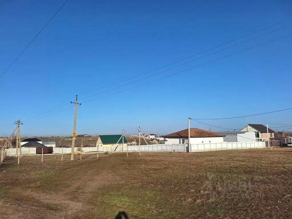 Участок в Крым, Симферопольский район, Перовское с/пос, Новозбурьевка ... - Фото 1