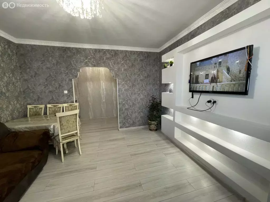 3-комнатная квартира: Аксай, улица Платова, 81 (60 м) - Фото 1