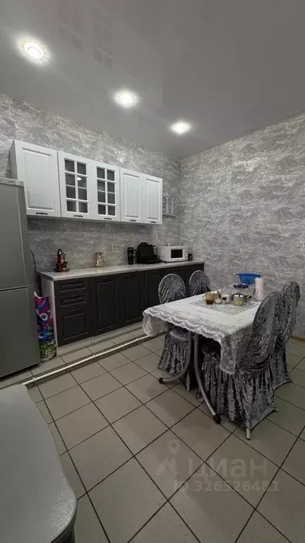 Дом в Астраханская область, Астрахань ул. Набережная Тимирязева, 233 ... - Фото 1